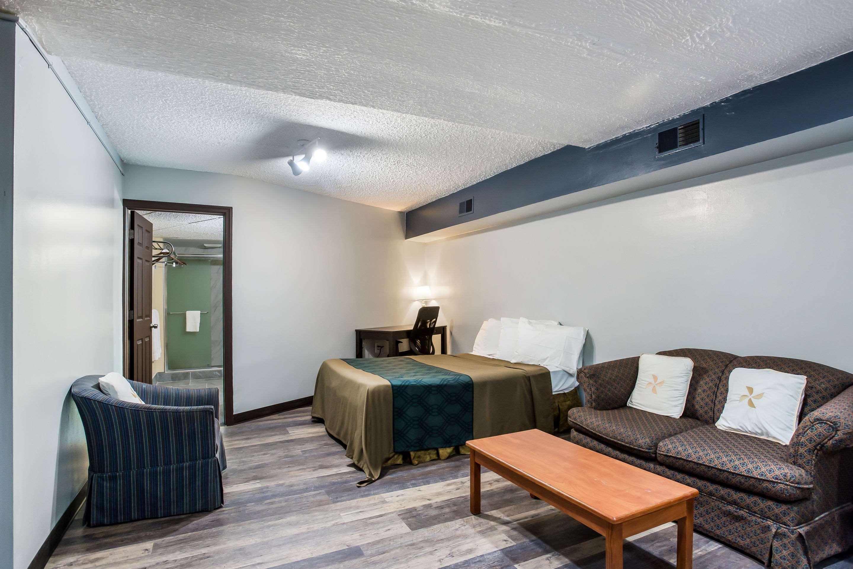 Rodeway Inn Hammonton Exterior photo