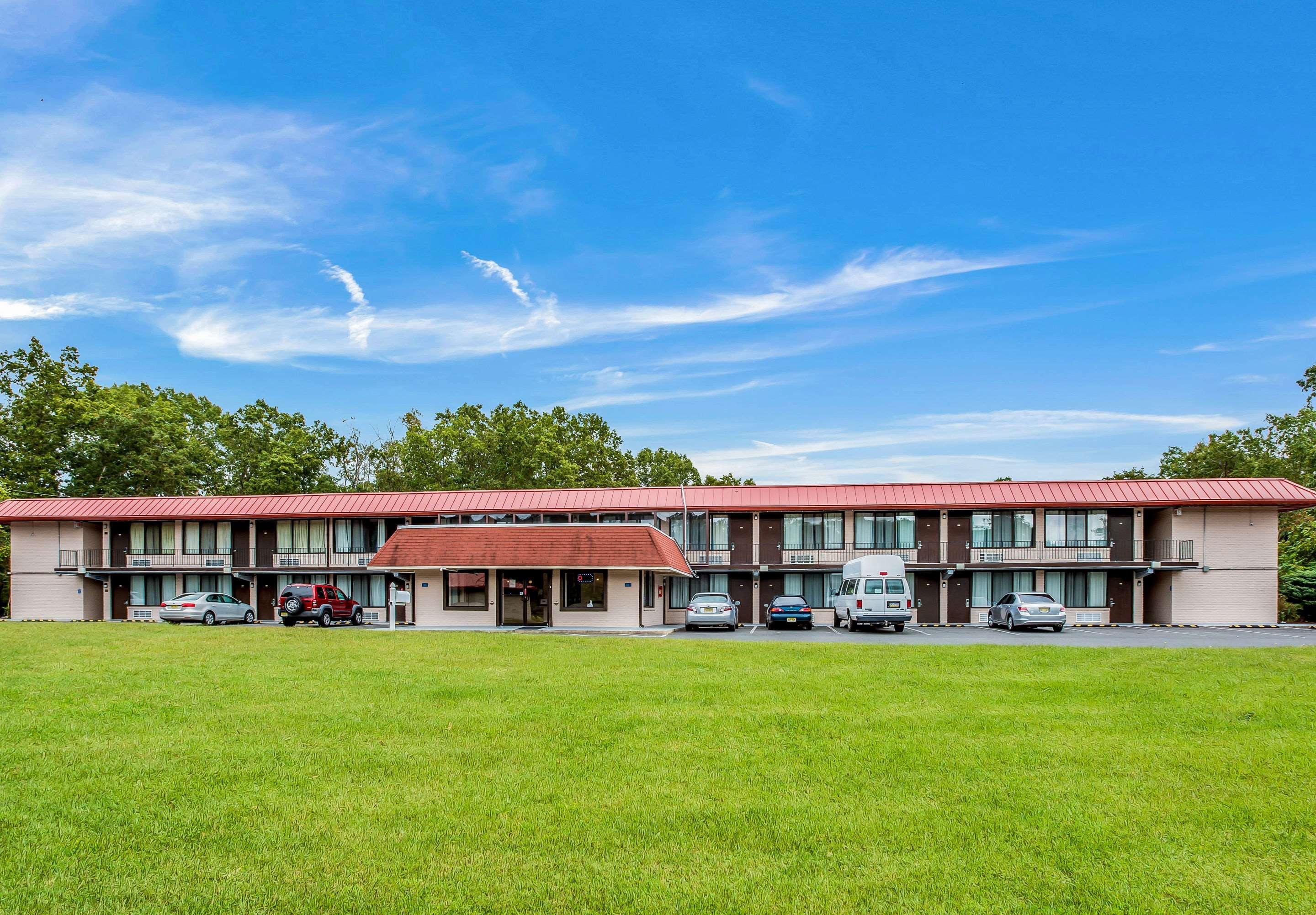 Rodeway Inn Hammonton Exterior photo