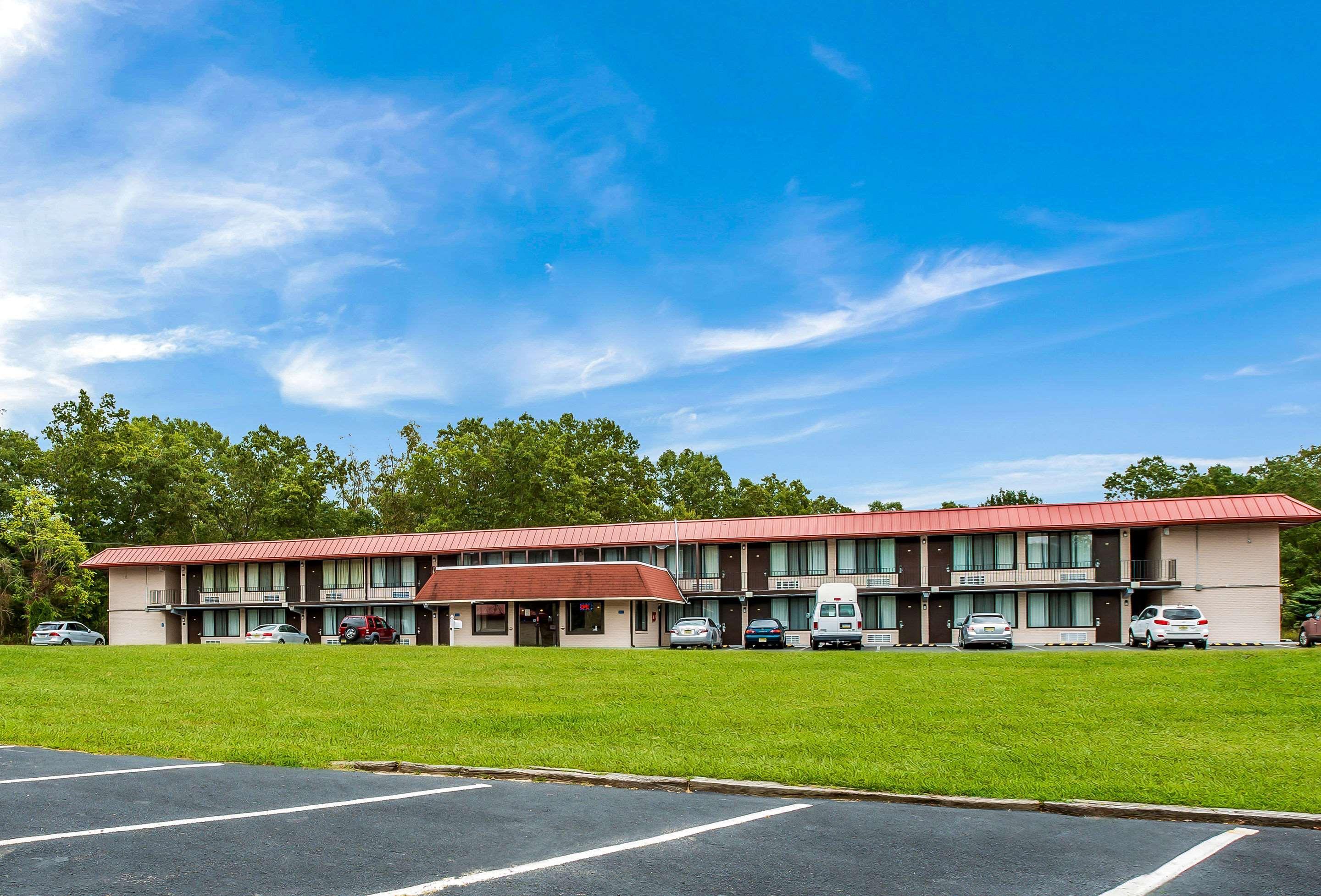 Rodeway Inn Hammonton Exterior photo