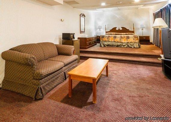 Rodeway Inn Hammonton Exterior photo